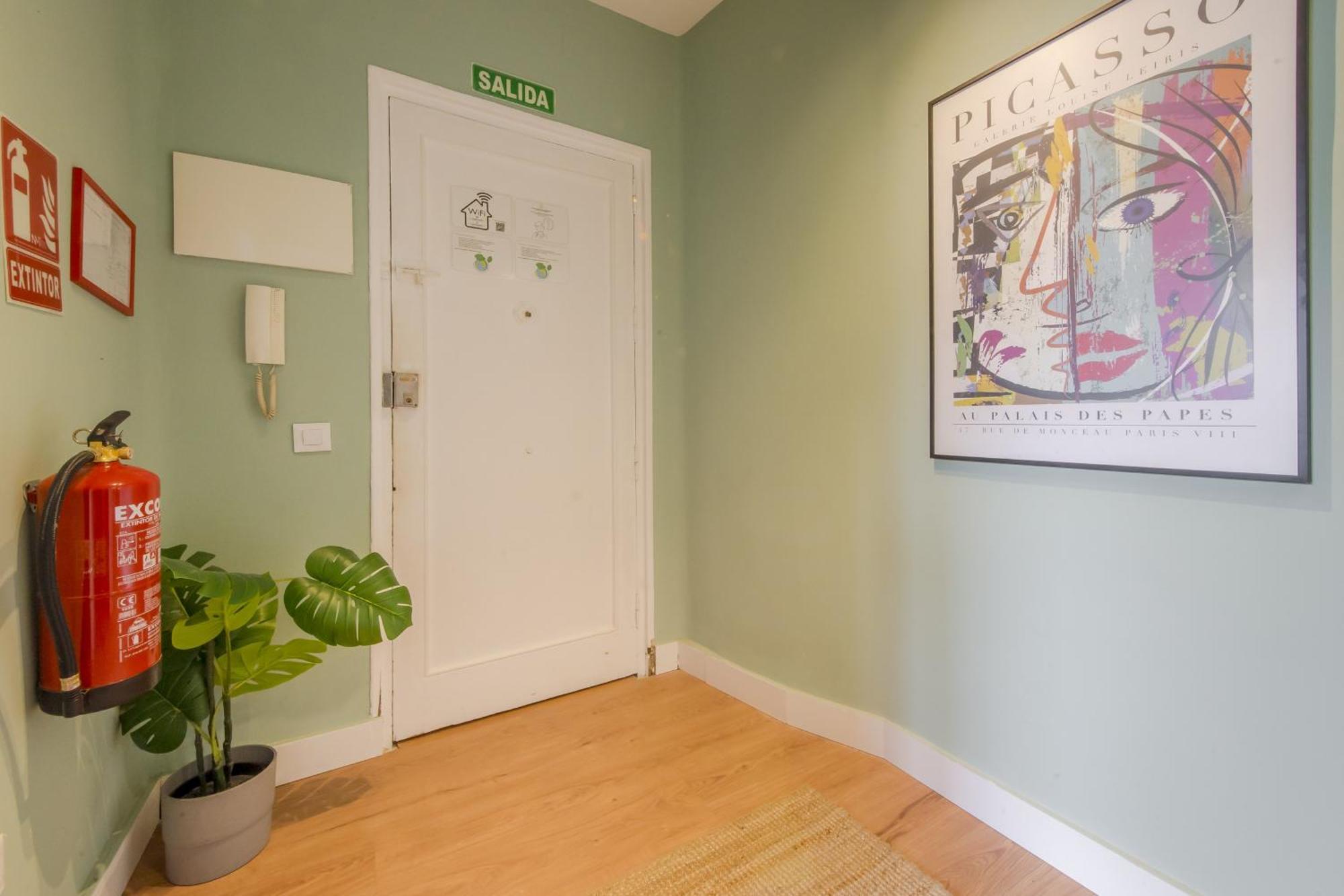 Classic Apt 7Pax En La Latina-Centro De Madrid Exterior photo